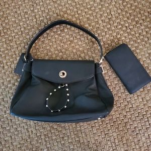 NWT Vegan Leather Pearl Purse & Wallet